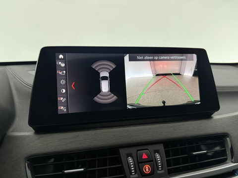 BMW X1 xDrive25e M-Sport l Pano | Lazer | HUD | Sfeerver. | Virtual l Trekhaak | Carplay l Camera l Stoelverw.