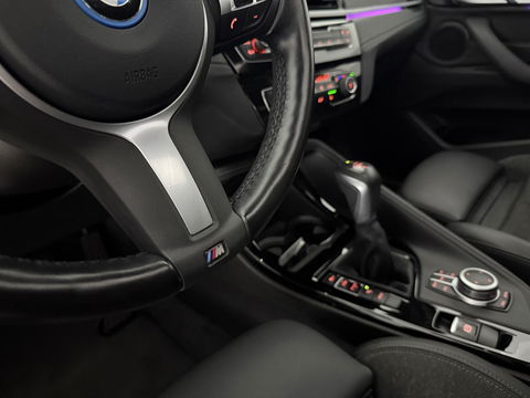 BMW X1 xDrive25e M-Sport l Pano | Lazer | HUD | Sfeerver. | Virtual l Trekhaak | Carplay l Camera l Stoelverw.