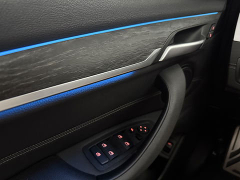 BMW X1 xDrive25e M-Sport l Pano | Lazer | HUD | Sfeerver. | Virtual l Trekhaak | Carplay l Camera l Stoelverw.