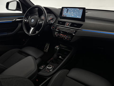 BMW X1 xDrive25e M-Sport l Pano | Lazer | HUD | Sfeerver. | Virtual l Trekhaak | Carplay l Camera l Stoelverw.