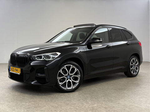 BMW X1 xDrive25e M-Sport l Pano | Lazer | HUD | Sfeerver. | Virtual l Trekhaak | Carplay l Camera l Stoelverw.
