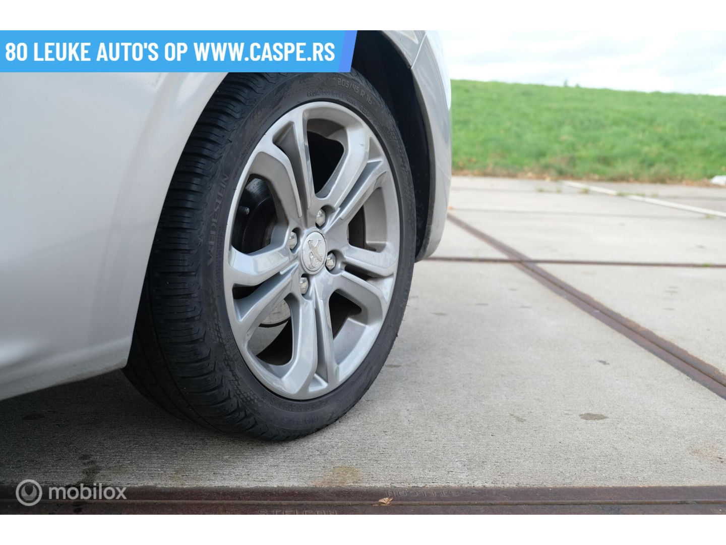 Peugeot 208 1.6 VTi Ice Velvet - TREKHAAK