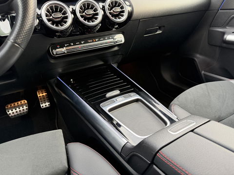 Mercedes-Benz GLA 250 e AMG Line