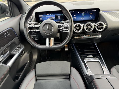 Mercedes-Benz GLA 250 e AMG Line