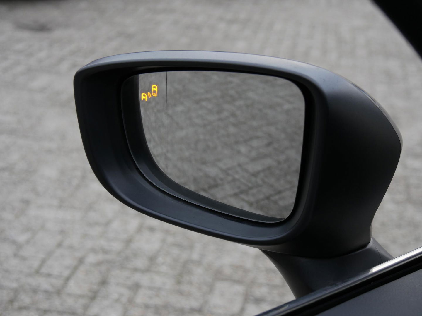 Mazda 6 SPORTBREAK 2.0 COMFORT/ HEAD-UP/ CARPLAY/ KEYLESS/ CAMERA