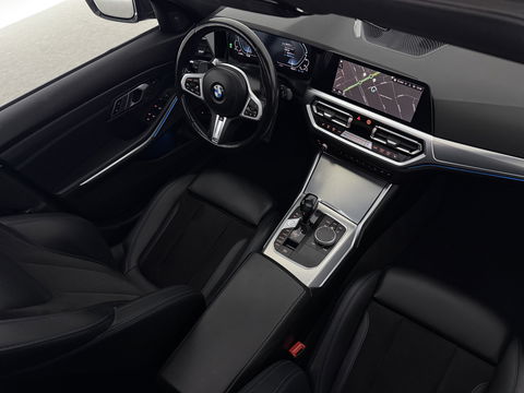 BMW 3-serie 330e xDrive Touring M-Sport | Pano | H/K | Trekh. | Sfeerverl. | Virtual | Camera | Carplay | Adap. Cruise | Stoel/Stuur verw.