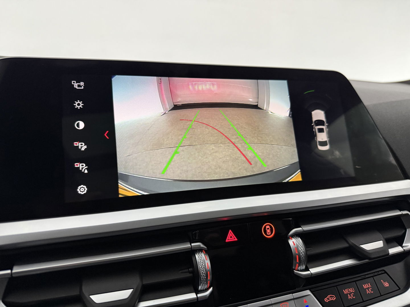 BMW 3-serie 330e xDrive Touring M-Sport | Pano | H/K | Memory | Trekh. | Sfeerverl. | Virtual | Camera | Carplay | Adap. Cruise | Stoel/Stuur verw.