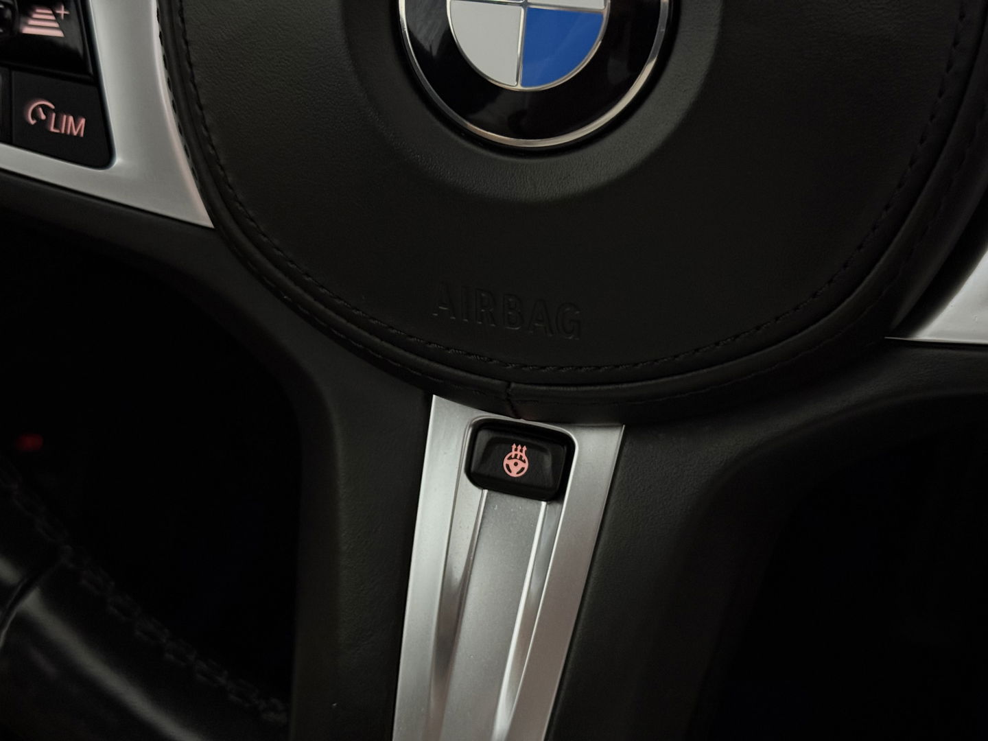 BMW 3-serie 330e xDrive Touring M-Sport | Pano | H/K | Memory | Trekh. | Sfeerverl. | Virtual | Camera | Carplay | Adap. Cruise | Stoel/Stuur verw.