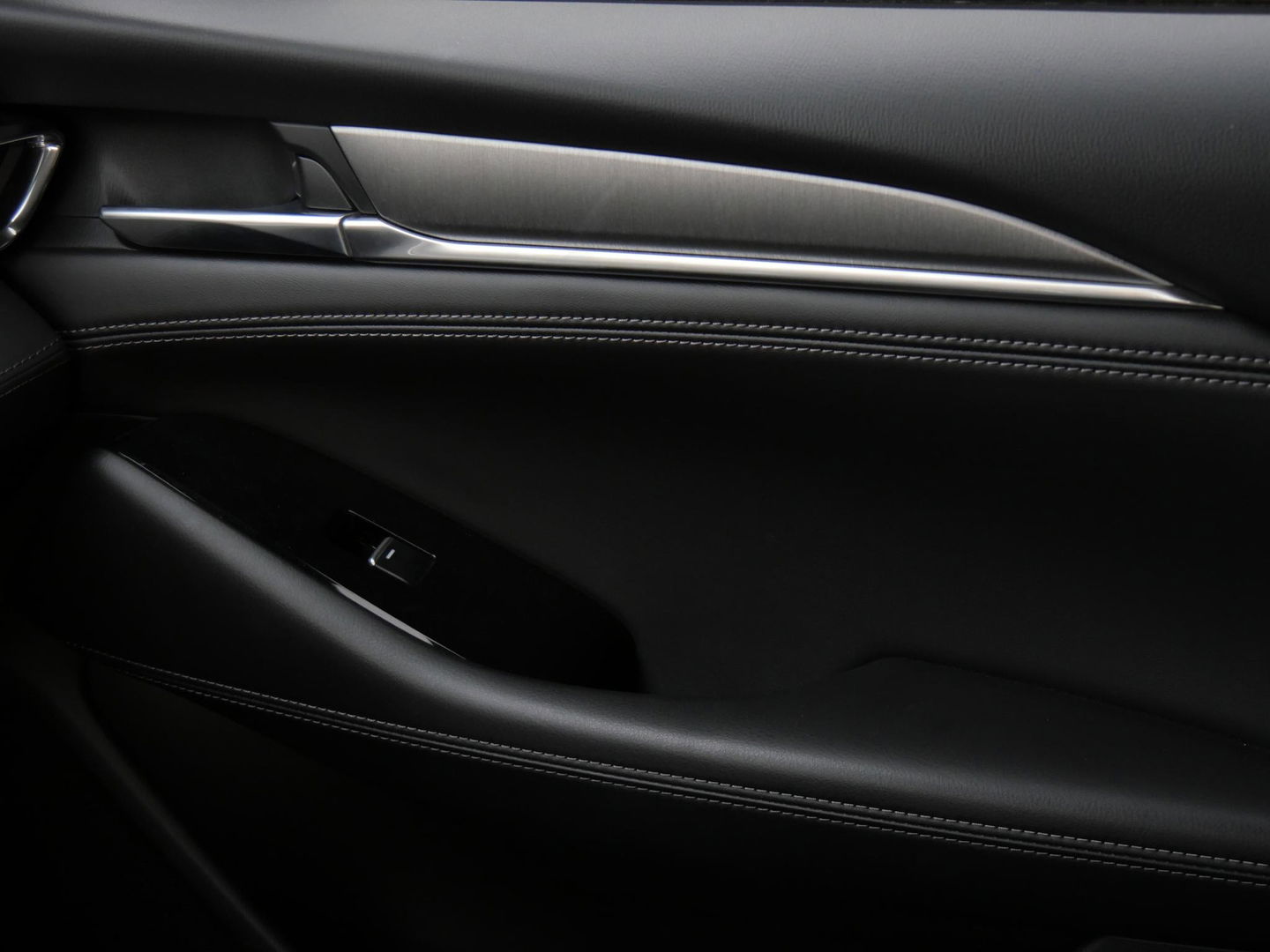 Mazda 6 SPORTBREAK 2.0 COMFORT/ HEAD-UP/ CARPLAY/ KEYLESS/ CAMERA