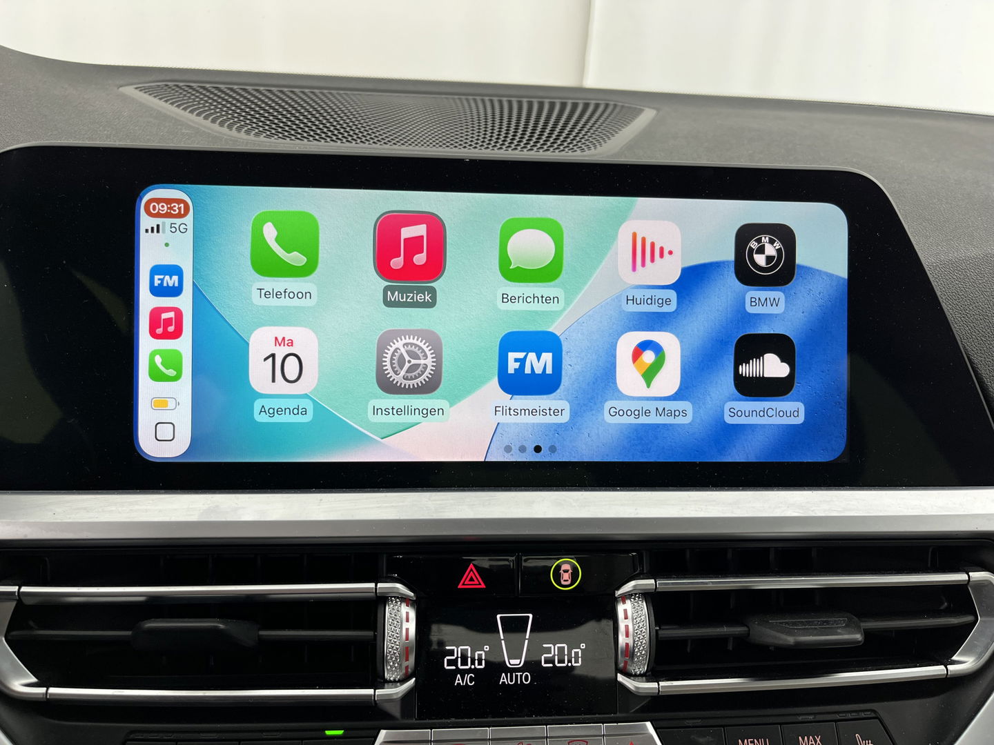 BMW 3-serie 330e High Executive M-Sportpack (INCL.BTW) *HEAD-UP | FULL-LEATHER | FULL-LED | HIFI-SOUND | CAMERA | HEATED-SPORTSEATS | CARPLAY | DIGI-COCKPIT | NAVI-FULLMAP | AMBIENT-LIGHT | ECC | PDC | CRUISE | 19''ALU*