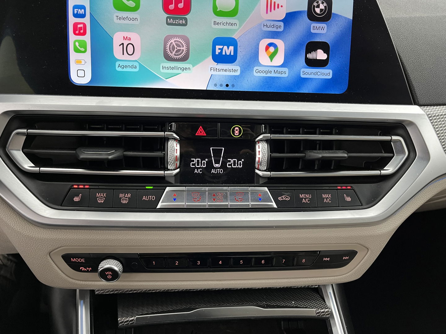 BMW 3-serie 330e High Executive M-Sportpack (INCL.BTW) *HEAD-UP | FULL-LEATHER | FULL-LED | HIFI-SOUND | CAMERA | HEATED-SPORTSEATS | CARPLAY | DIGI-COCKPIT | NAVI-FULLMAP | AMBIENT-LIGHT | ECC | PDC | CRUISE | 19''ALU*