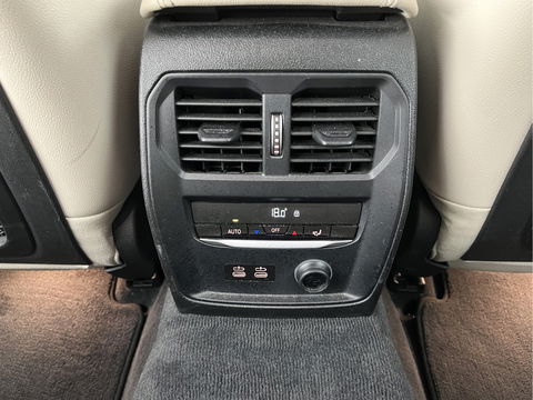 BMW 3-serie 330e High Executive M-Sportpack (INCL.BTW) *HEAD-UP | FULL-LEATHER | FULL-LED | HIFI-SOUND | CAMERA | HEATED-SPORTSEATS | CARPLAY | DIGI-COCKPIT | NAVI-FULLMAP | AMBIENT-LIGHT | ECC | PDC | CRUISE | 19''ALU*