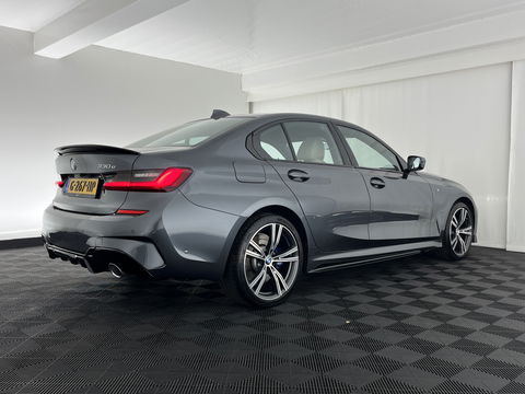 BMW 3-serie 330e High Executive M-Sportpack (INCL.BTW) *HEAD-UP | FULL-LEATHER | FULL-LED | HIFI-SOUND | CAMERA | HEATED-SPORTSEATS | CARPLAY | DIGI-COCKPIT | NAVI-FULLMAP | AMBIENT-LIGHT | ECC | PDC | CRUISE | 19''ALU*