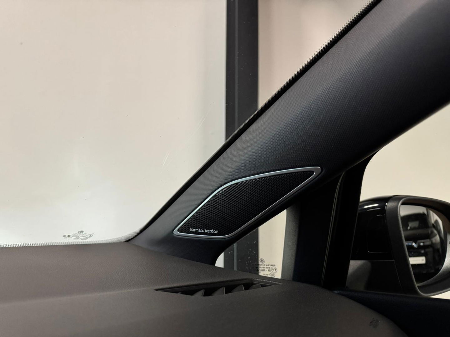 Volkswagen Golf 2.0 TSI R 4Motion PANO KEYLESS MEMORY VOL'