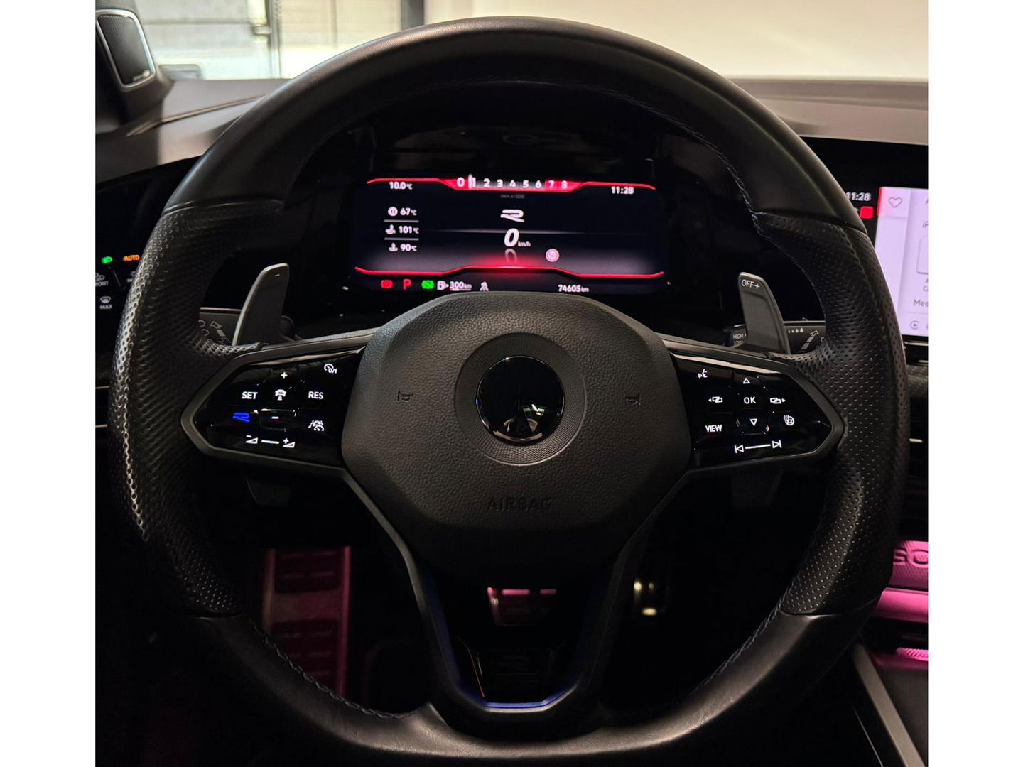 Volkswagen Golf 2.0 TSI R 4Motion PANO KEYLESS MEMORY VOL'