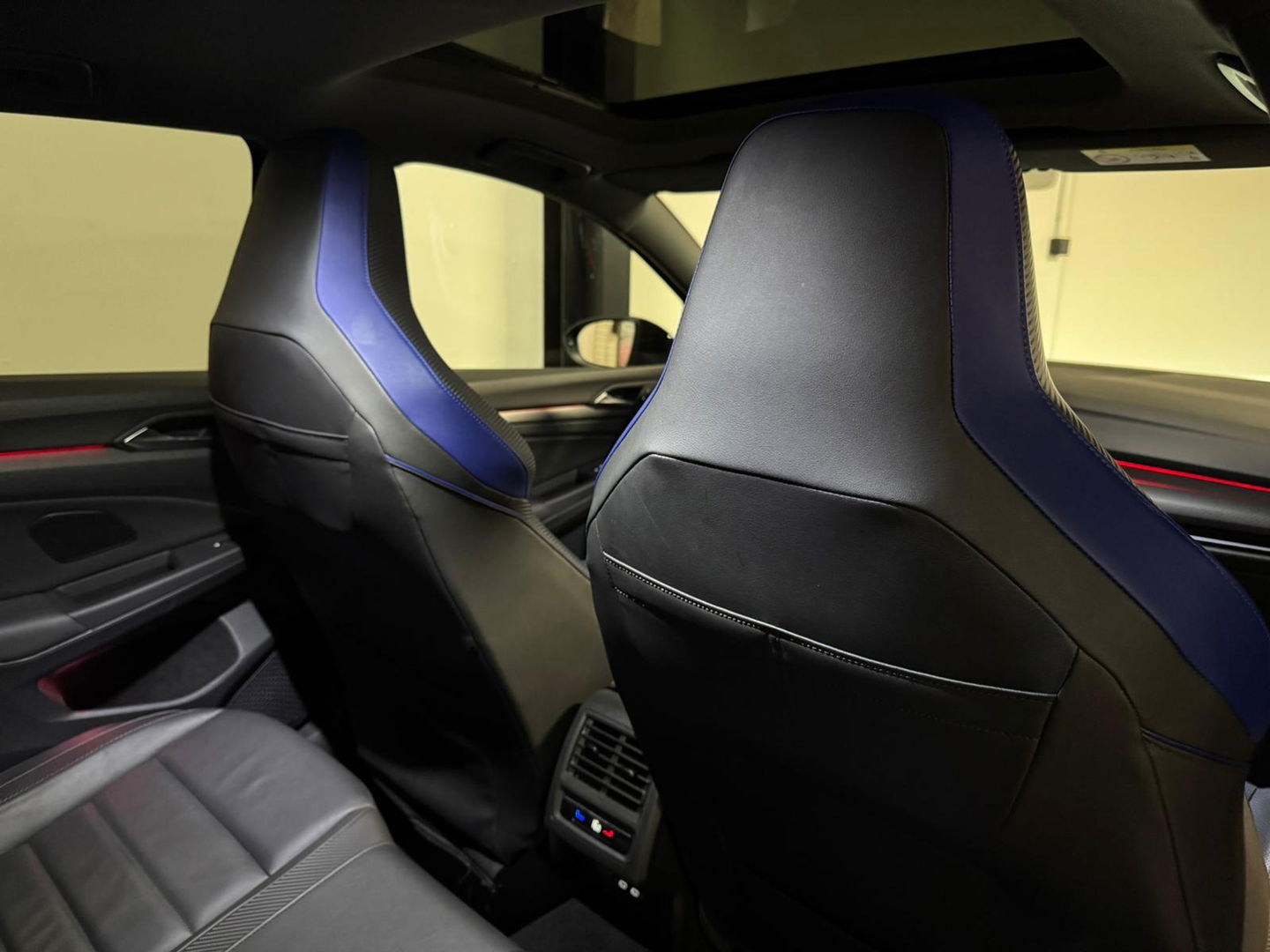 Volkswagen Golf 2.0 TSI R 4Motion PANO KEYLESS MEMORY VOL'