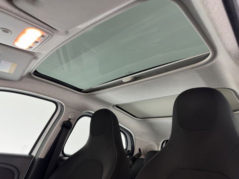 Smart Forfour EQ Comfort 18 kWh {SOH-91%} Aut. *PANO | AIRCO | COMFORT-SEATS | CRUISE | PDC | 15''ALU*