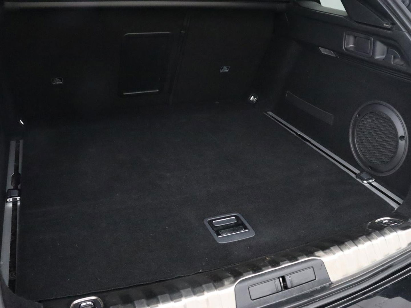 Peugeot 508 1.6 HYbrid GT Line | Trekhaak | Adaptive cruise | FOCAL Sound | Camera | Carplay | Half leder | Keyless | Full LED | Navigatie | Parkeerhulp | Climate control | PHEV | Plug In