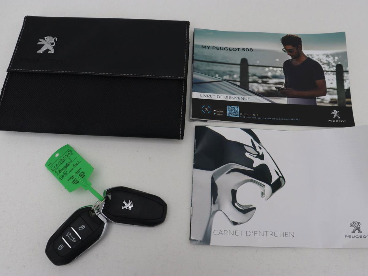 Peugeot 508 1.6 HYbrid GT Line | Trekhaak | Adaptive cruise | FOCAL Sound | Camera | Carplay | Half leder | Keyless | Full LED | Navigatie | Parkeerhulp | Climate control | PHEV | Plug In