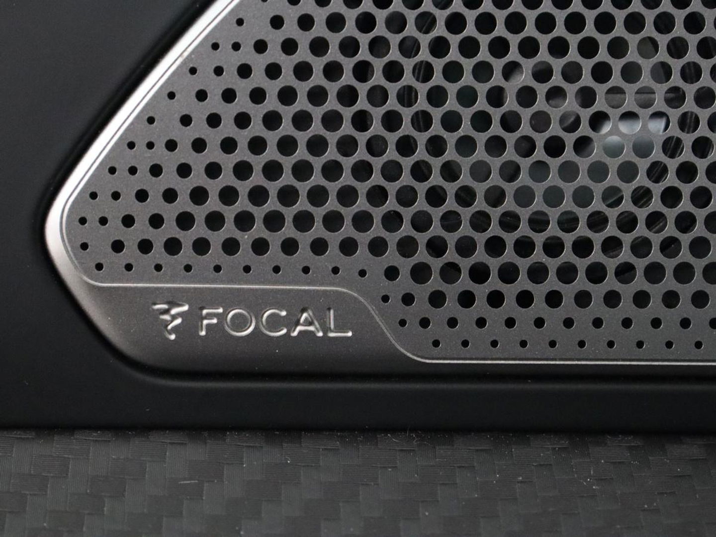 Peugeot 508 1.6 HYbrid GT Line | Trekhaak | Adaptive cruise | FOCAL Sound | Camera | Carplay | Half leder | Keyless | Full LED | Navigatie | Parkeerhulp | Climate control | PHEV | Plug In