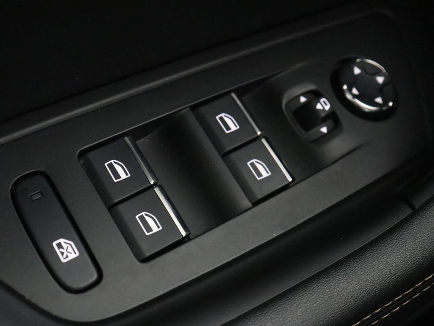 Peugeot 508 1.6 HYbrid GT Line | Trekhaak | Adaptive cruise | FOCAL Sound | Camera | Carplay | Half leder | Keyless | Full LED | Navigatie | Parkeerhulp | Climate control | PHEV | Plug In