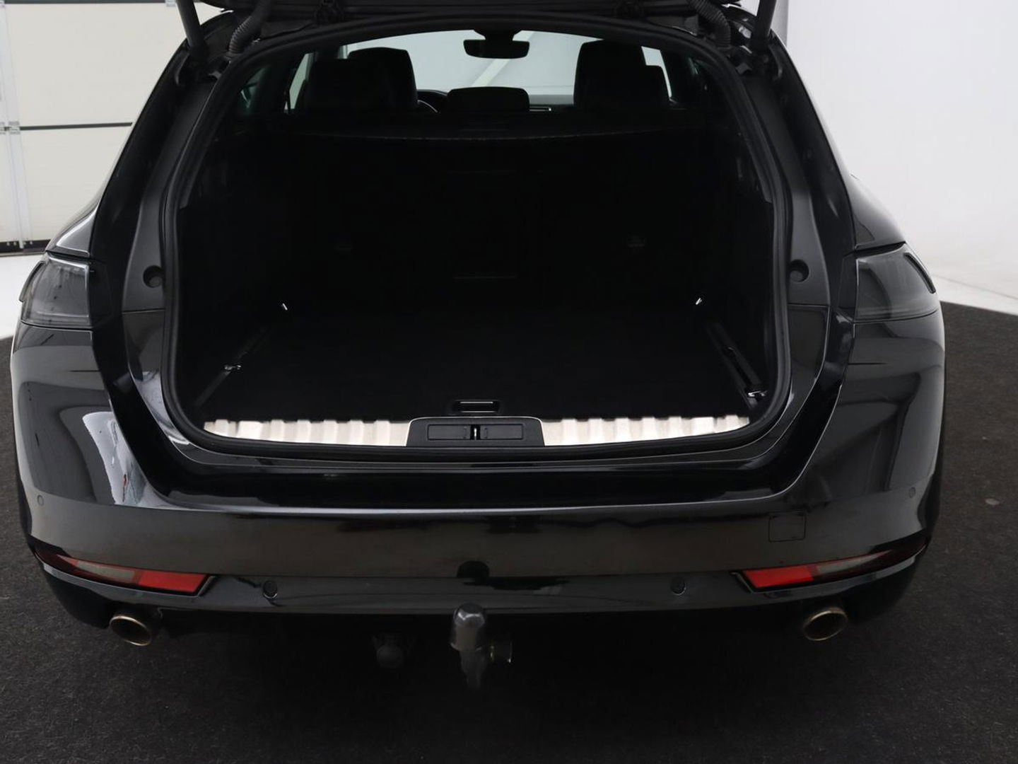 Peugeot 508 1.6 HYbrid GT Line | Trekhaak | Adaptive cruise | FOCAL Sound | Camera | Carplay | Half leder | Keyless | Full LED | Navigatie | Parkeerhulp | Climate control | PHEV | Plug In