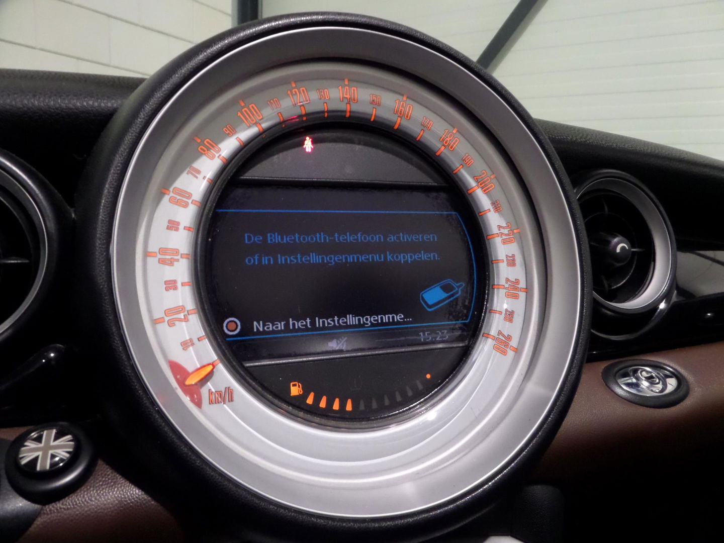 MINI Cabrio 1.6 Cooper S "Origineel NL!" Cognac-Leer Stoelverwarming Bluetooth Navigatie Cruise-control 17"Velgen Parkeersens