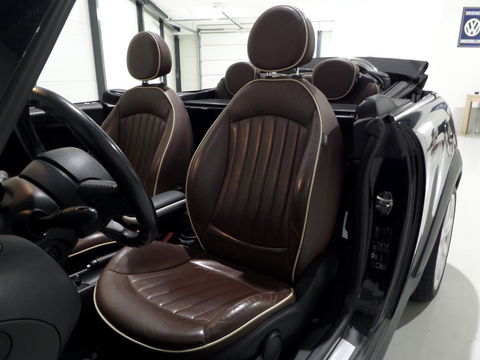 MINI Cabrio 1.6 Cooper S "Origineel NL!" Cognac-Leer Stoelverwarming Bluetooth Navigatie Cruise-control 17"Velgen Parkeersens