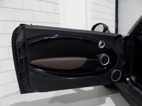 MINI Cabrio 1.6 Cooper S "Origineel NL!" Cognac-Leer Stoelverwarming Bluetooth Navigatie Cruise-control 17"Velgen Parkeersens