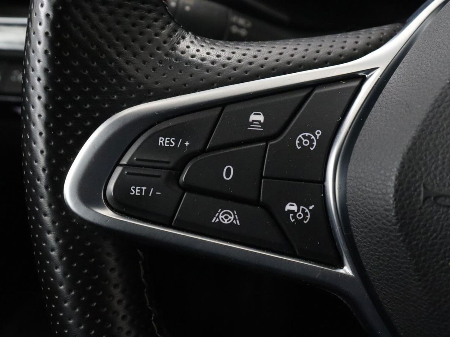 Renault Arkana 1.6 E-Tech Hybrid 145 R.S. Line | Panoramadak | Trekhaak | 360 Camera | Adaptive cruise | Stoelverwarming | Leder/Alcantara | Keyless | Full LED | Carplay | Park Assist | Stuurverwarming