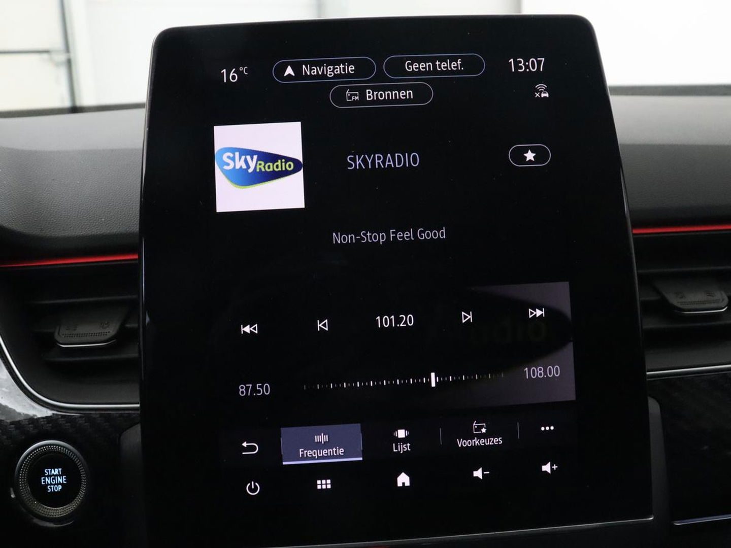 Renault Arkana 1.6 E-Tech Hybrid 145 R.S. Line | Panoramadak | Trekhaak | 360 Camera | Adaptive cruise | Stoelverwarming | Leder/Alcantara | Keyless | Full LED | Carplay | Park Assist | Stuurverwarming