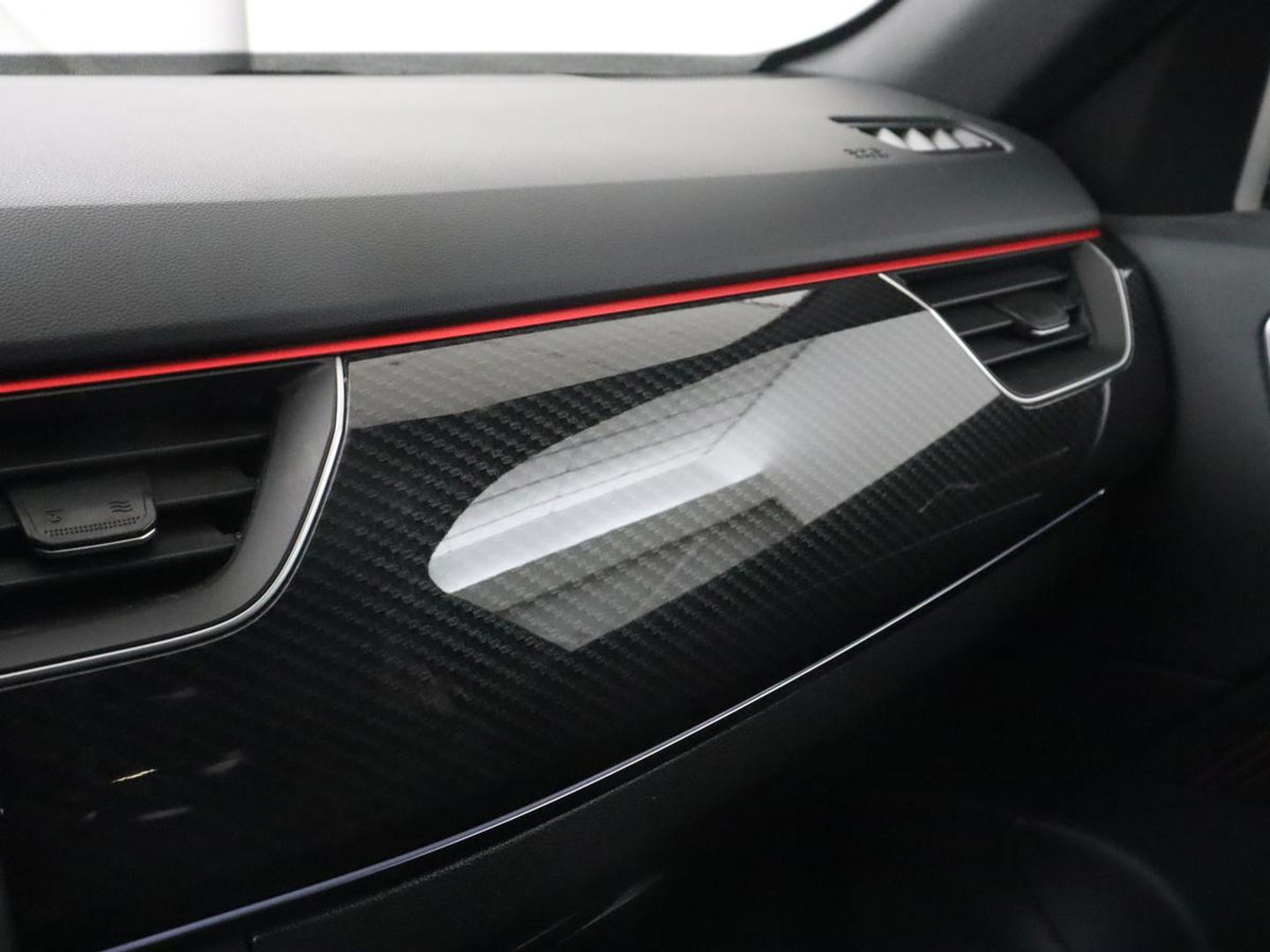 Renault Arkana 1.6 E-Tech Hybrid 145 R.S. Line | Panoramadak | Trekhaak | 360 Camera | Adaptive cruise | Stoelverwarming | Leder/Alcantara | Keyless | Full LED | Carplay | Park Assist | Stuurverwarming