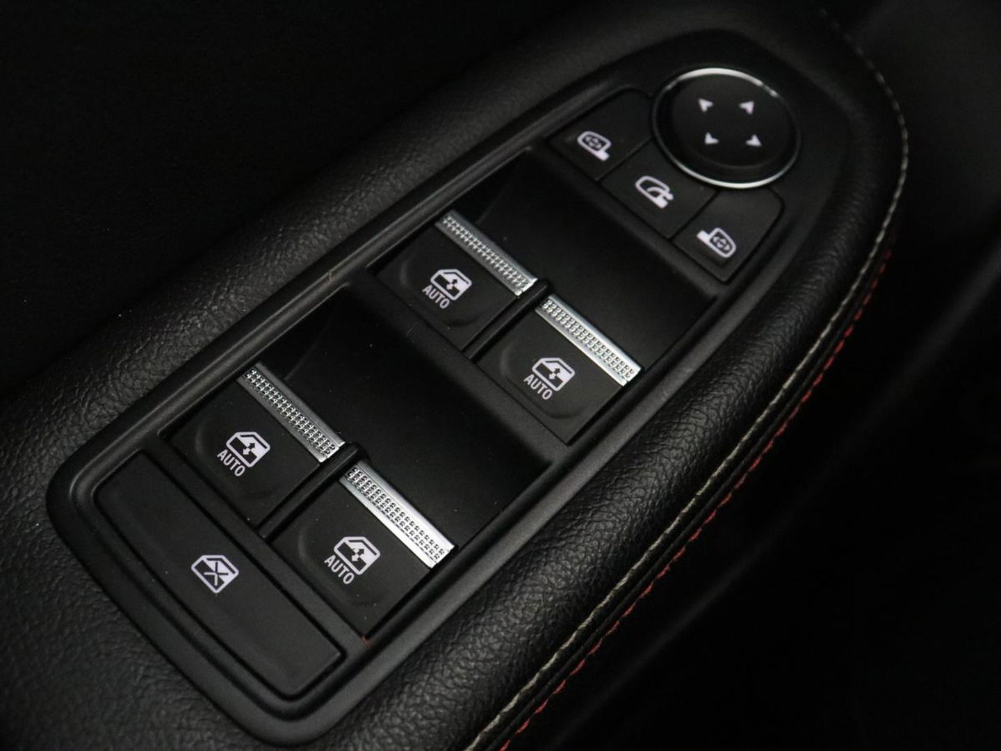 Renault Arkana 1.6 E-Tech Hybrid 145 R.S. Line | Panoramadak | Trekhaak | 360 Camera | Adaptive cruise | Stoelverwarming | Leder/Alcantara | Keyless | Full LED | Carplay | Park Assist | Stuurverwarming