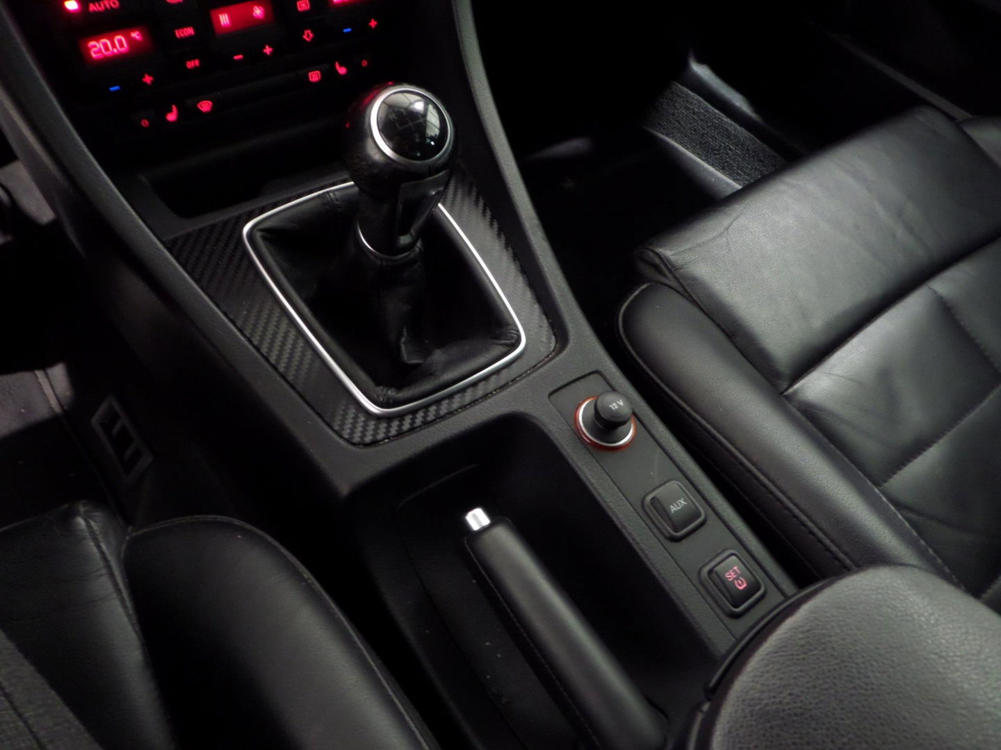 SEAT Exeo 2.0 TSI Sport "Origineel NL!" Apple-carplay Leer Bluetooth Navigatie Stoelverwarming Xenon Youngtimer "2e eigenaar"