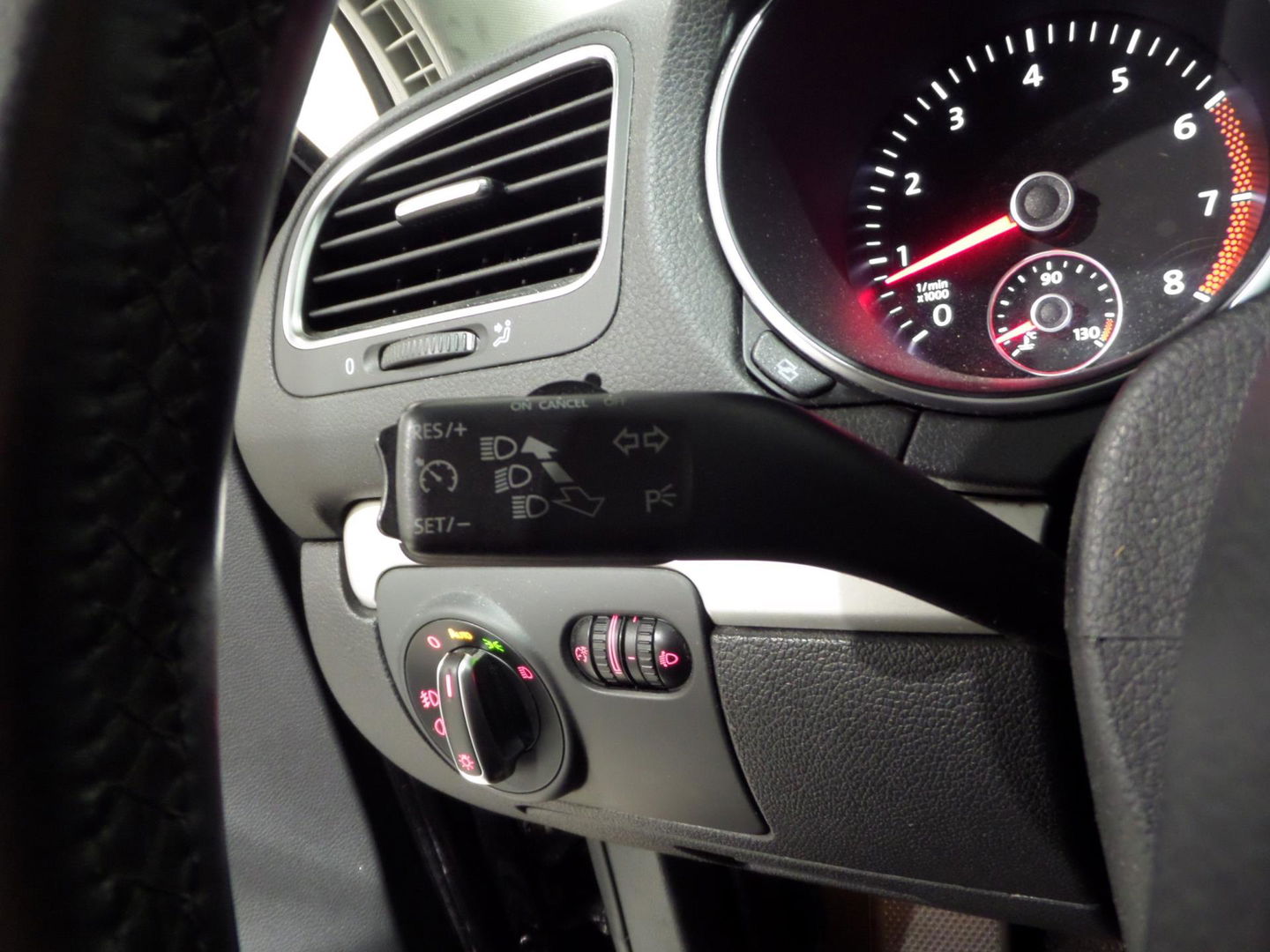 Volkswagen Golf 1.4 TSI DSG Highline "Origineel NL!" Automaat! Apple-Carplay Alcantara Trekhaak Youngtimer Navigatie Bluetooth