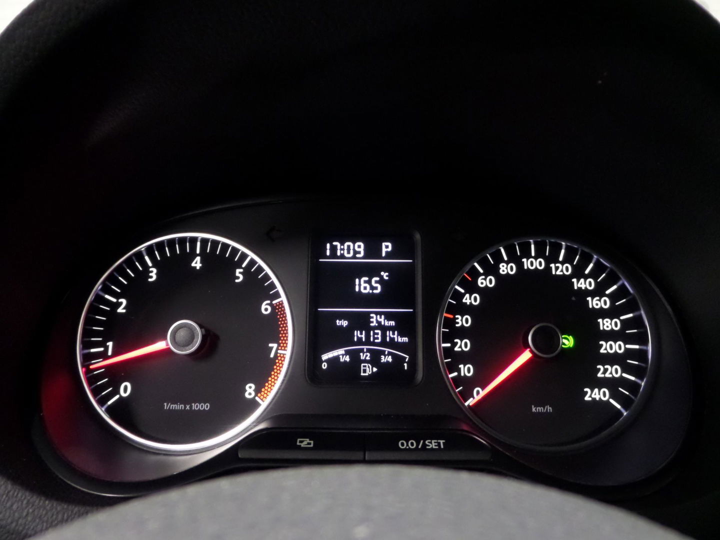 Volkswagen Polo 1.4-16V DSG Highline R-Line "Origineel NL!" Navigatie Bluetooth Cruise-control 17"Velgen Trekhaak Parkeersensoren