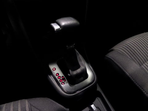 Volkswagen Polo 1.4-16V DSG Highline R-Line "Origineel NL!" Navigatie Bluetooth Cruise-control 17"Velgen Trekhaak Parkeersensoren