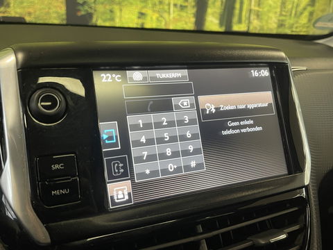 Peugeot 2008 1.2 PureTech Allure | Panoramadak | 16'' Lichtmetaal | Parkeersensoren achter | Airconditioning | Elektrische ramen | Automatische verlichting |