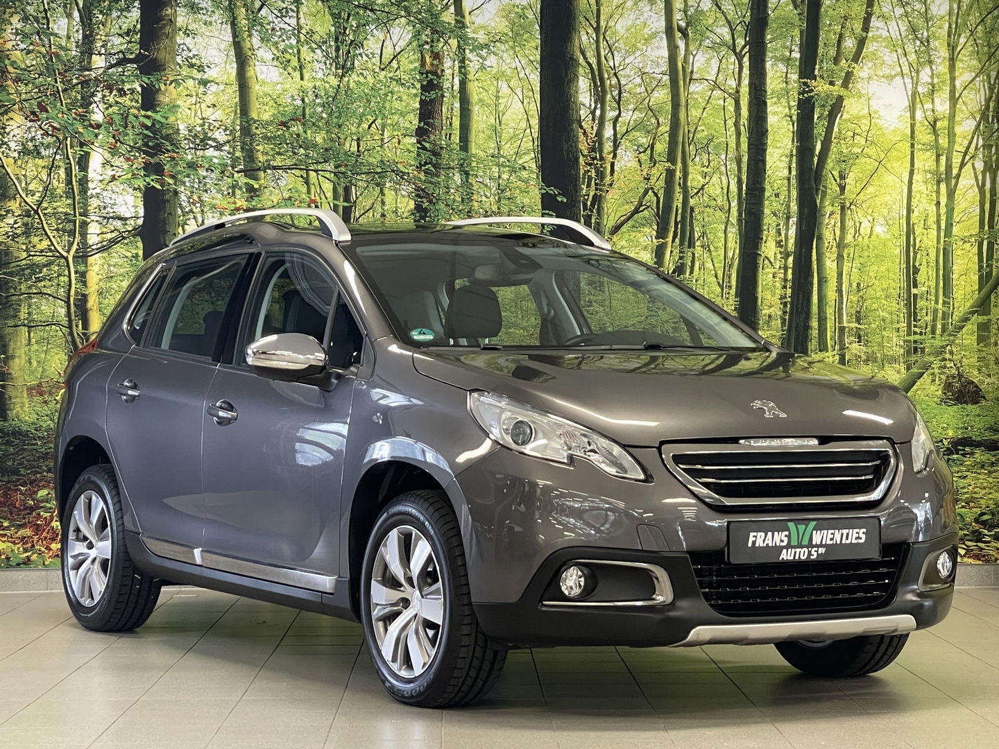 Peugeot 2008 1.2 PureTech Allure | Panoramadak | 16'' Lichtmetaal | Parkeersensoren achter | Airconditioning | Elektrische ramen | Automatische verlichting |