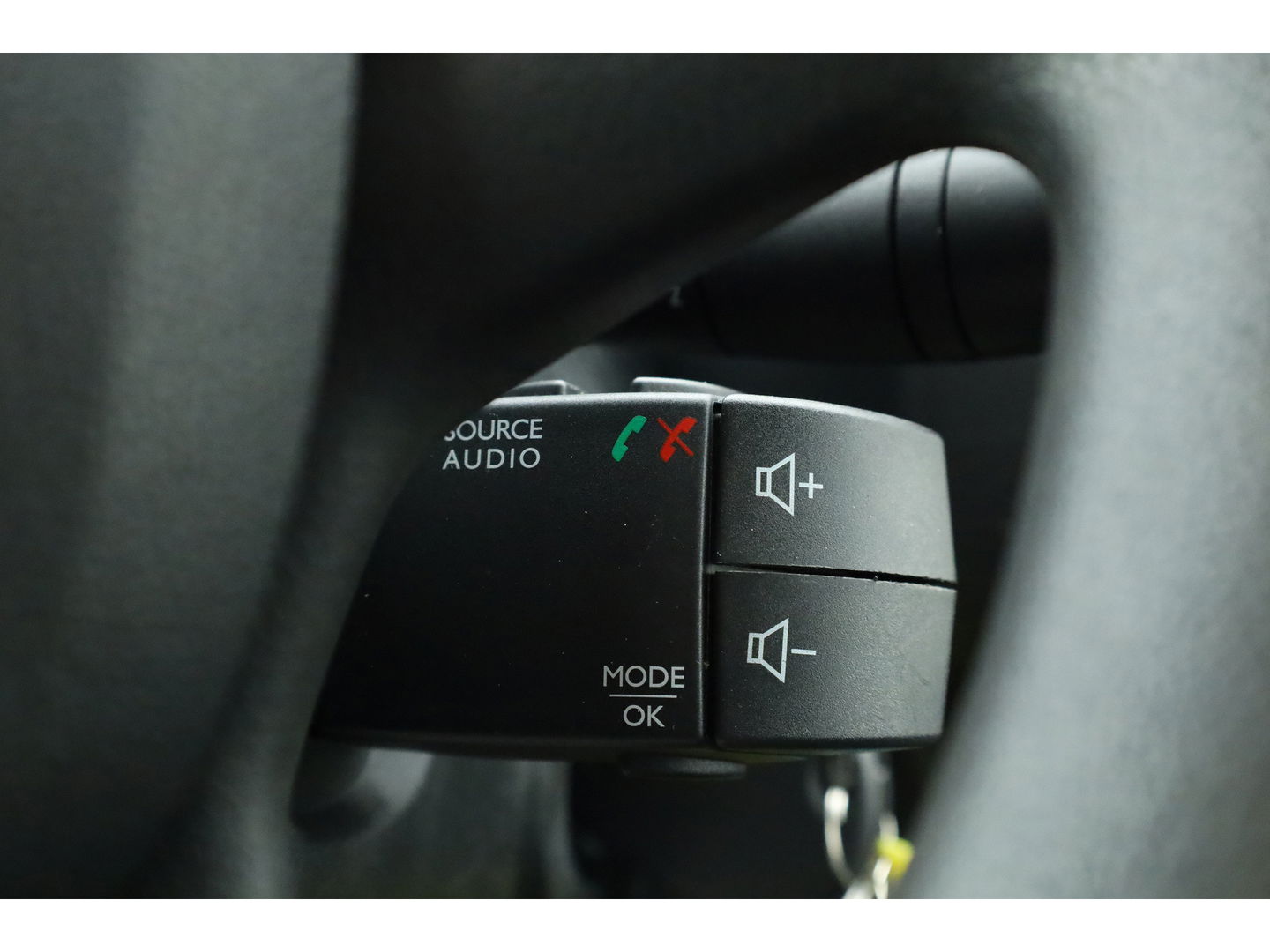 Renault Trafic 2.0 dCi 120pk L2H1 Comfort | 3pers. | Navi | Cruise | PDC | LED