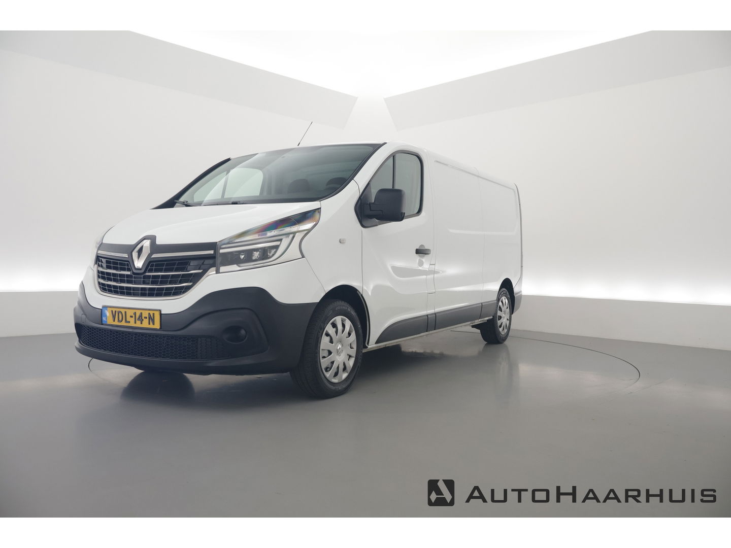 Renault Trafic 2.0 dCi 120pk L2H1 Comfort | 3pers. | Navi | Cruise | PDC | LED
