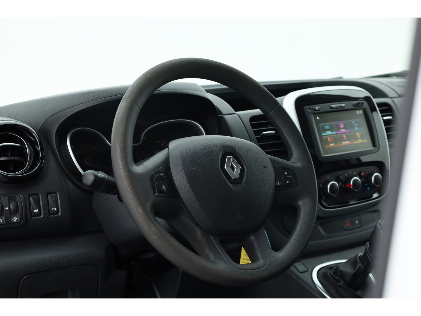 Renault Trafic 2.0 dCi 120pk L2H1 Comfort | 3pers. | Navi | Cruise | PDC | LED