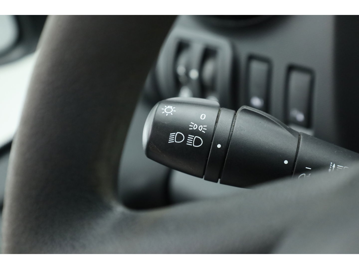 Renault Trafic 2.0 dCi 120pk L2H1 Comfort | 3pers. | Navi | Cruise | PDC | LED