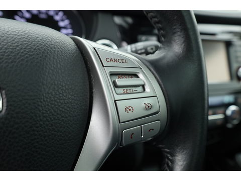 Nissan QASHQAI 1.2 Acenta | Pano | Trekhaak | 360cam | Navi | Cruise