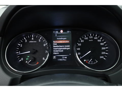 Nissan QASHQAI 1.2 Acenta | Pano | Trekhaak | 360cam | Navi | Cruise