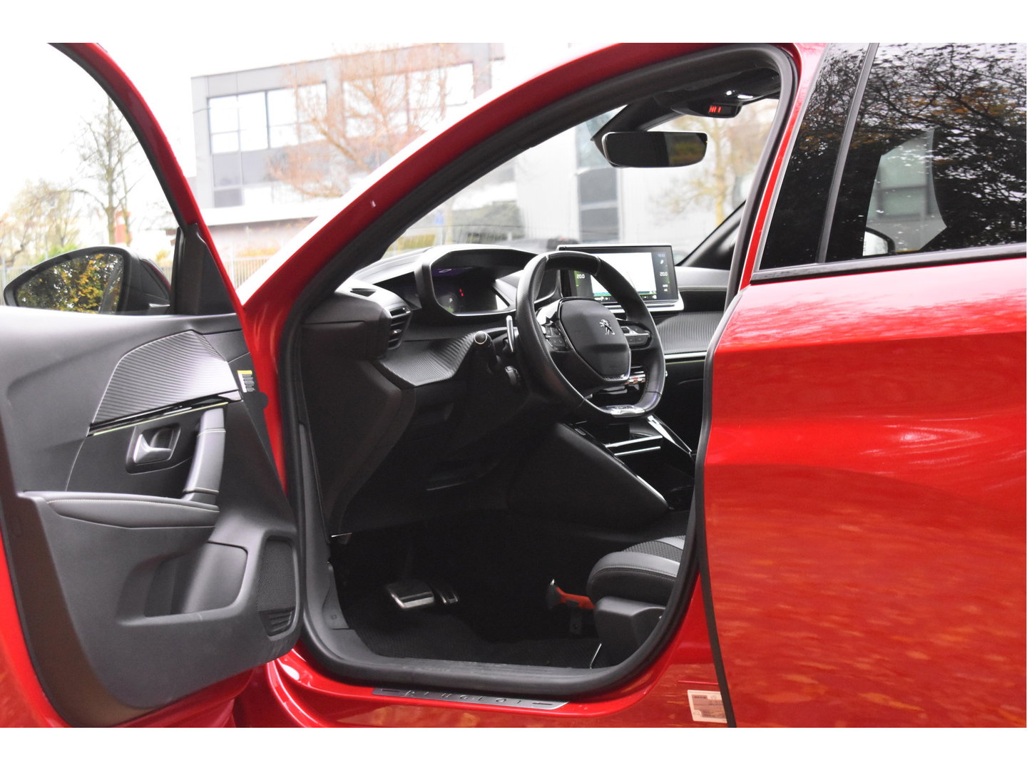 Peugeot 208 1.2 PureTech GT-Line 131 pk Pack Connect | Pano.dak | Camera | Stoelverwarming | Caplary | DAB | LM-Velgen | Full LED