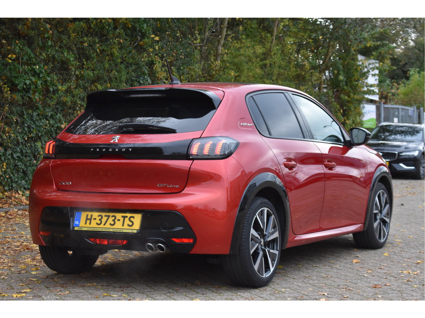 Peugeot 208 1.2 PureTech GT-Line 131 pk Pack Connect | Pano.dak | Camera | Stoelverwarming | Caplary | DAB | LM-Velgen | Full LED