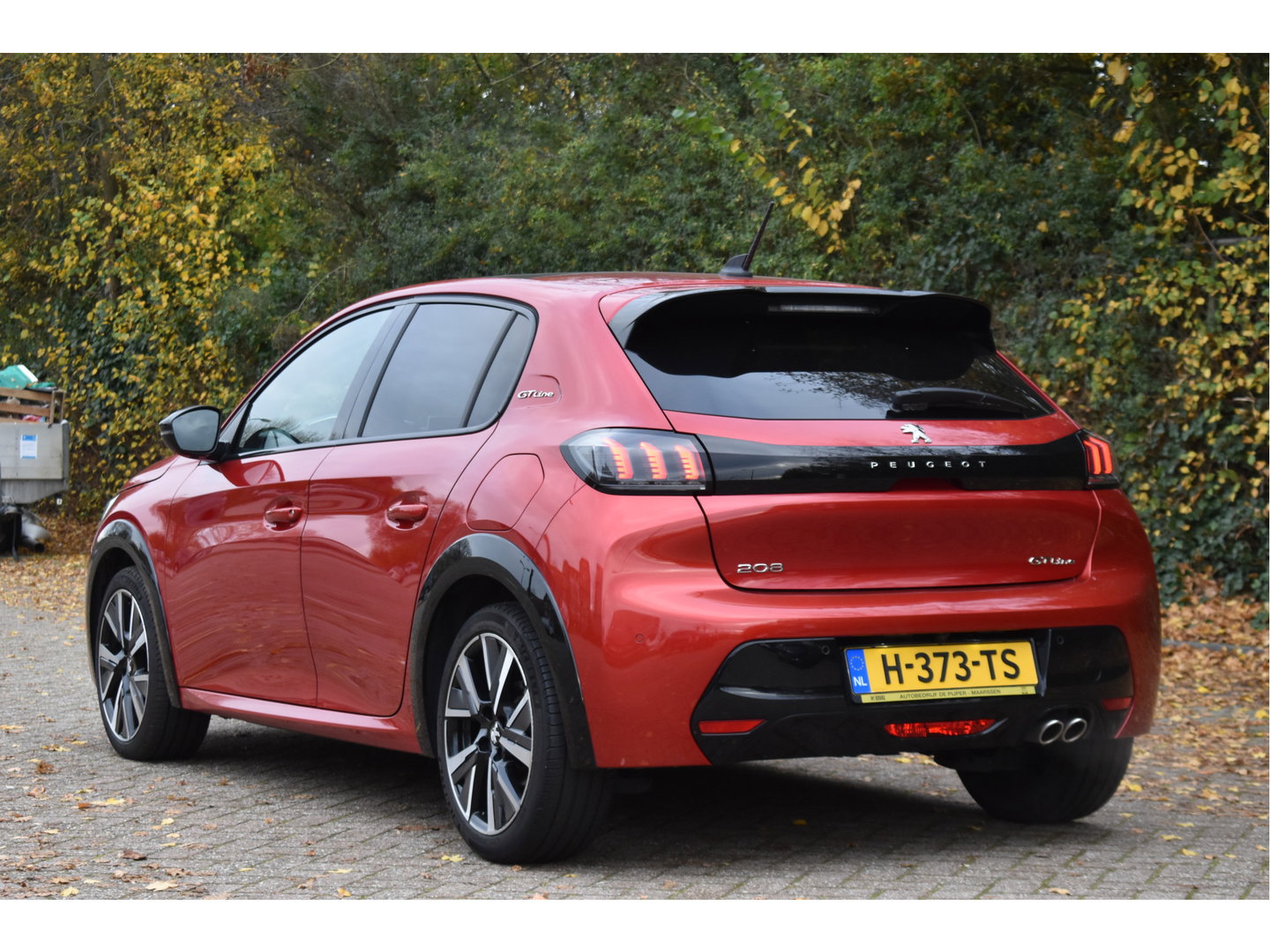 Peugeot 208 1.2 PureTech GT-Line 131 pk Pack Connect | Pano.dak | Camera | Stoelverwarming | Caplary | DAB | LM-Velgen | Full LED