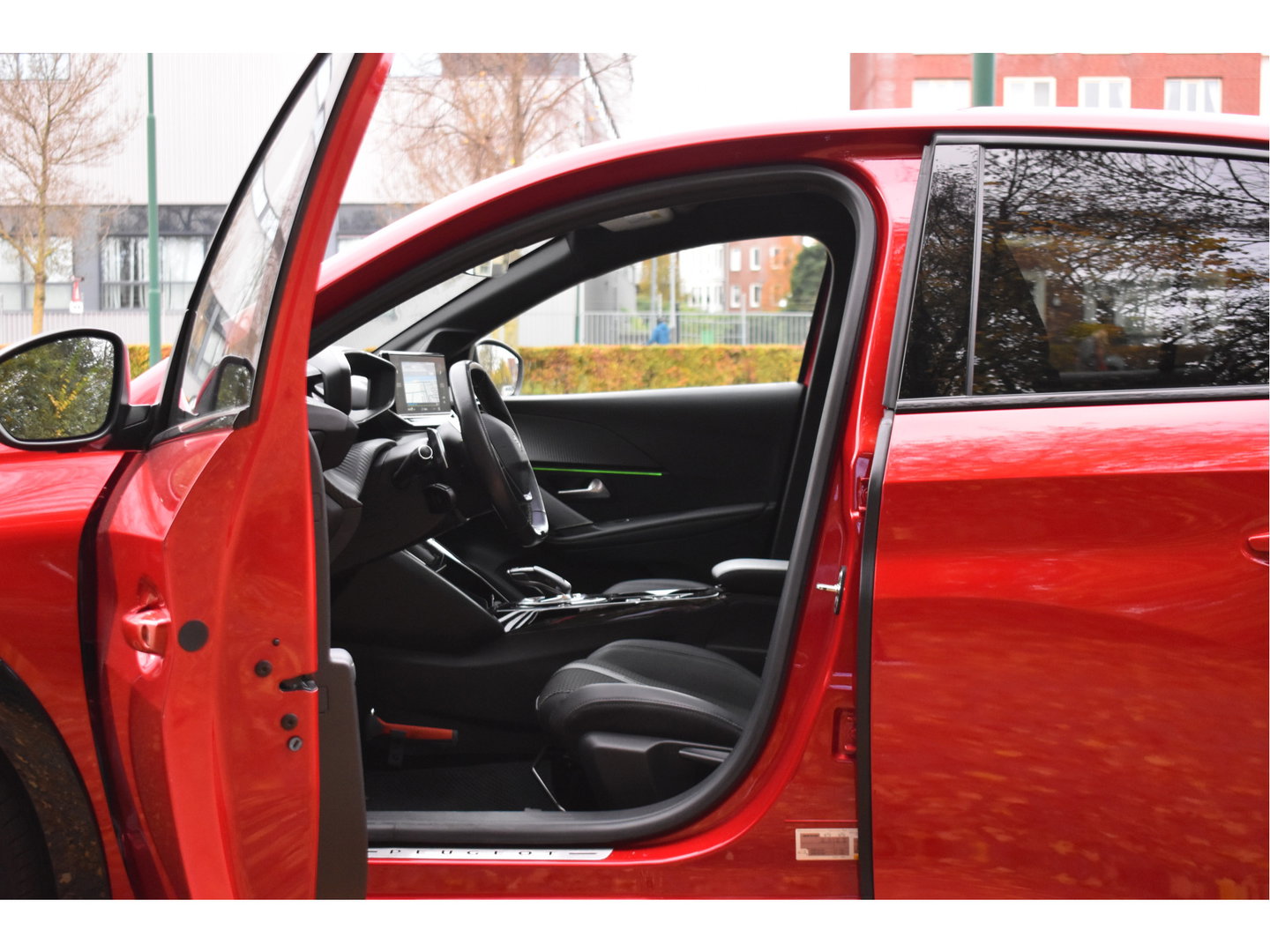 Peugeot 208 1.2 PureTech GT-Line 131 pk Pack Connect | Pano.dak | Camera | Stoelverwarming | Caplary | DAB | LM-Velgen | Full LED