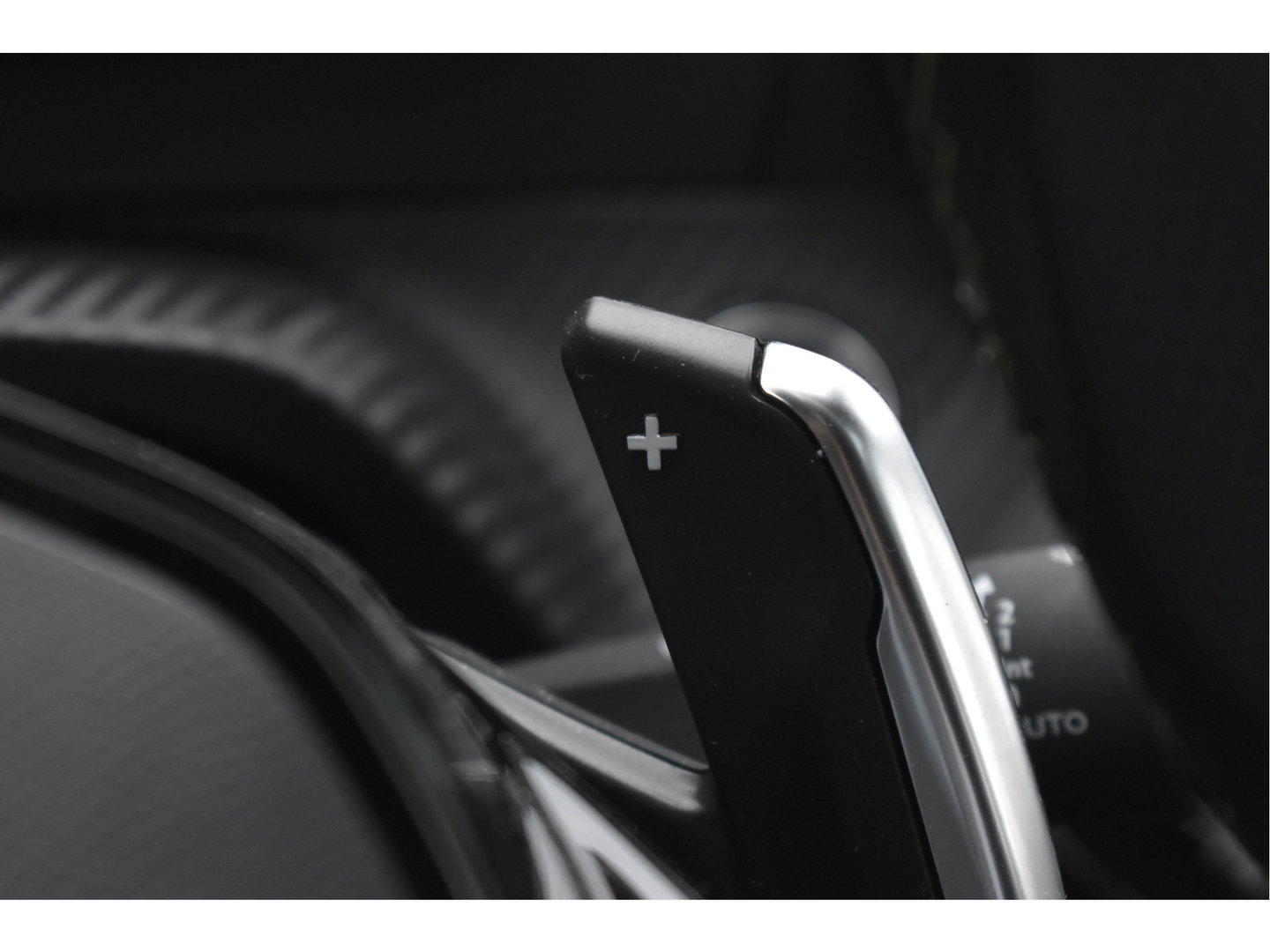 Peugeot 208 1.2 PureTech GT-Line 131 pk Pack Connect | Pano.dak | Camera | Stoelverwarming | Caplary | DAB | LM-Velgen | Full LED